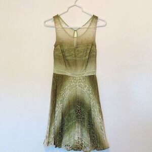 Green Sleeveless Lace Betsey Johnson Dress Size Small